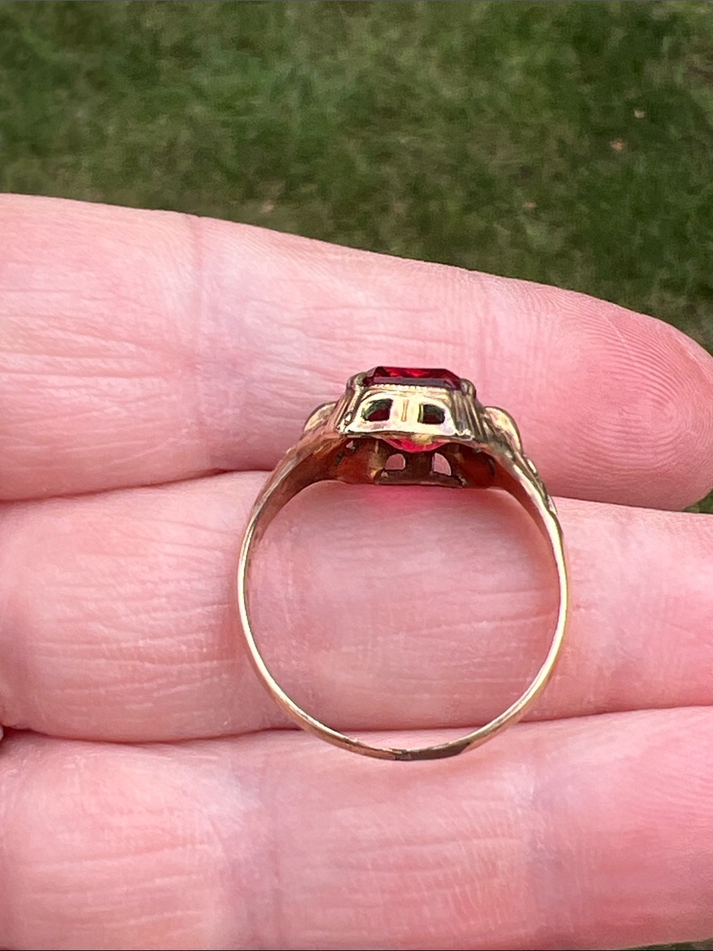 Antique Art Deco Uncas 14k Rolled Gold Plated Red Paste Faceted Glass Ring - Picture 12 of 12